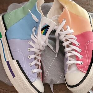 Converse Flash $75